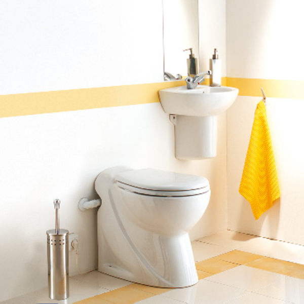 SFA-SaniCompact Pro Stand-WC mit Hebeanlage